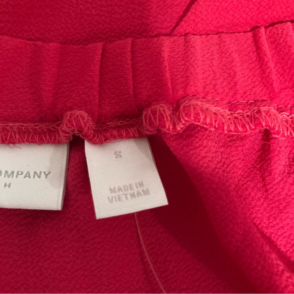 New York & Company Magenta Off-the-Shoulder Ruffled Blouse with Black Trim Small - Picture 11 of 14